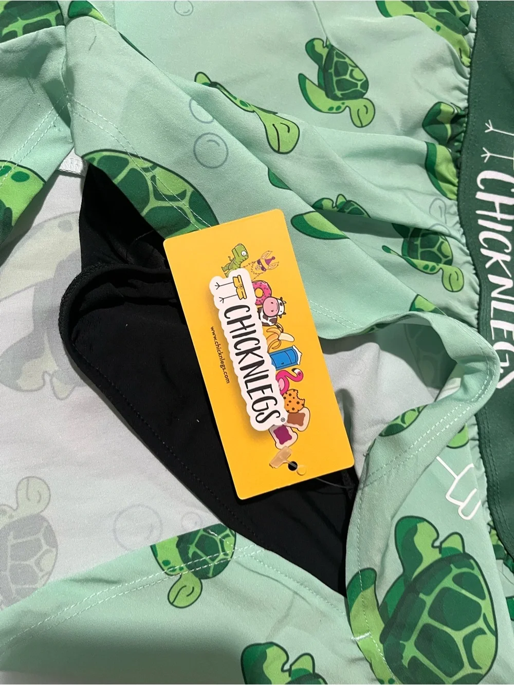 Chicknlegs Women's Sea Turtle Running Shorts Split 1.5 - Picture 4 of 5